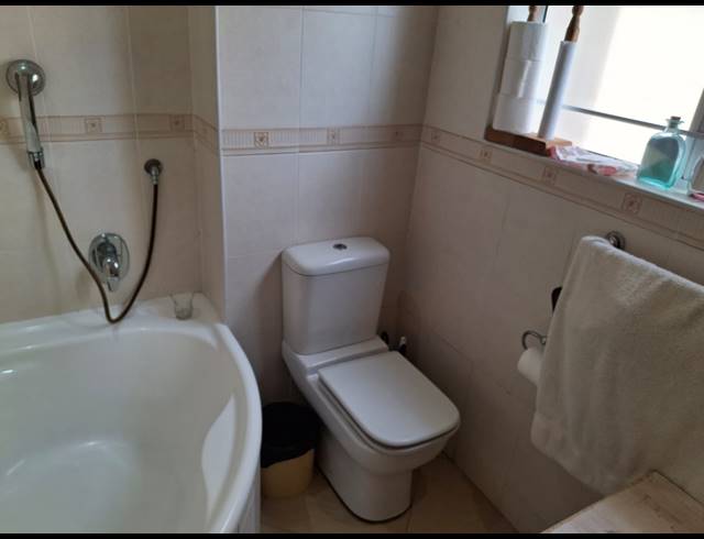 3 BEDROOM SECTIONAL TITLE FOR SALE IN UVONGO BEACH